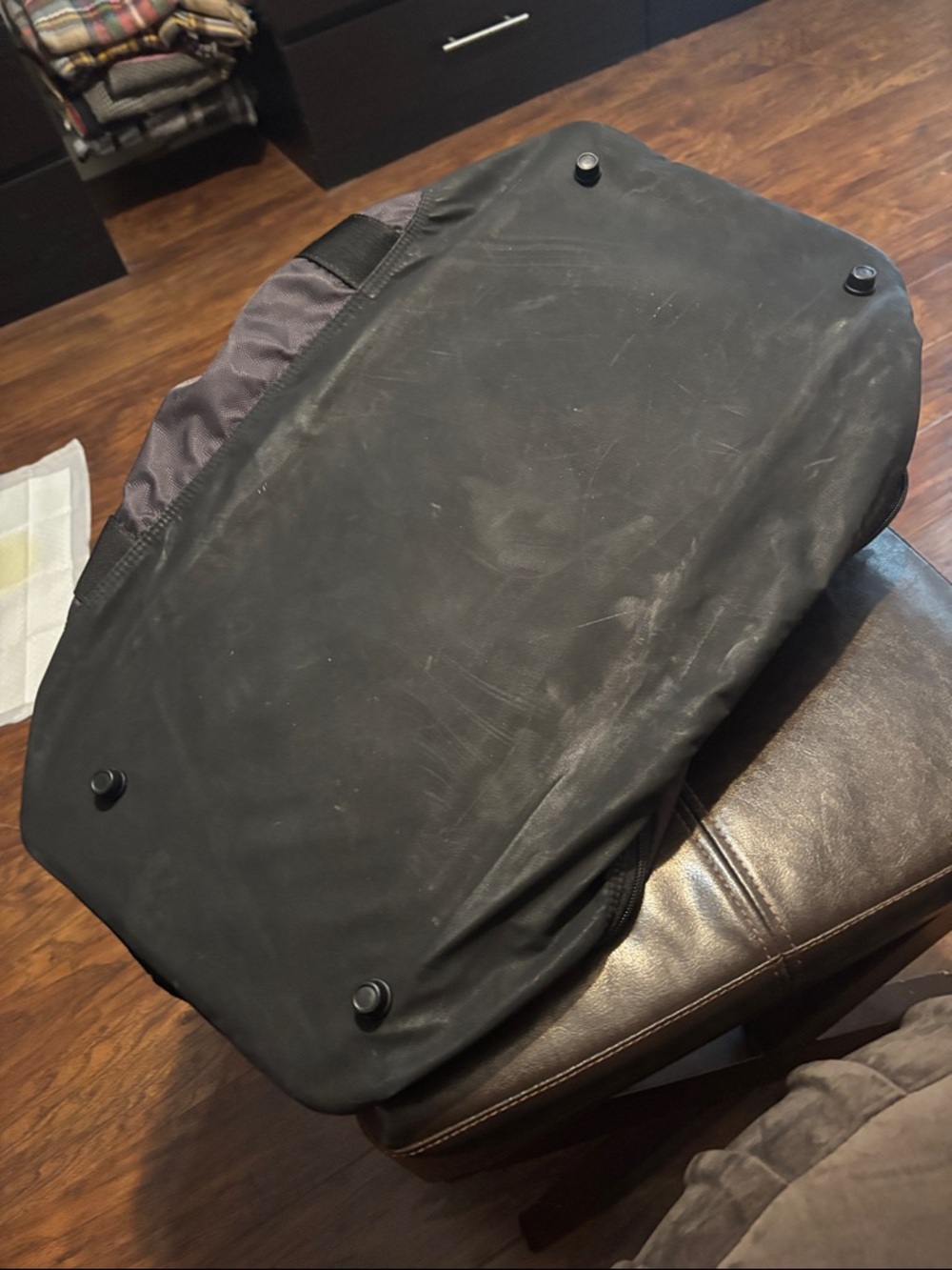 Nike gym bag, Black with Pink Swoosh - Picture 10 of 10